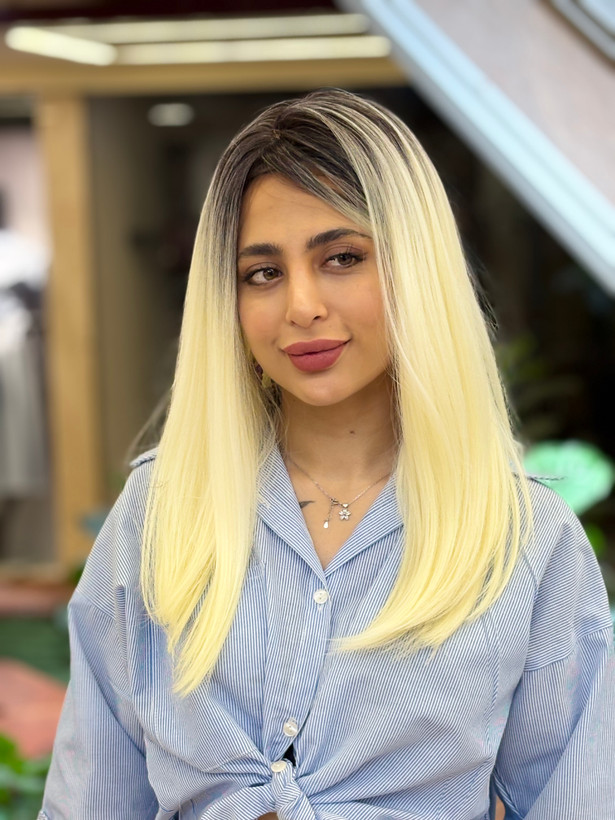 کلاه گیس وارداتی فرق متحرک کف پوستی رنگ امبره مشکی بلوند